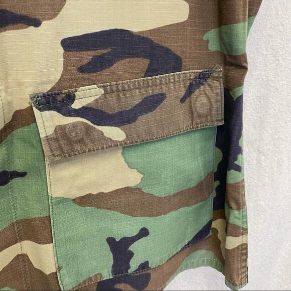 Authentic Military camo ripstop shirt jacket shacket with patches  size Medium - Picture 6 of 15